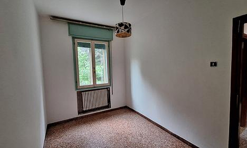 5 Locali In Posizion...