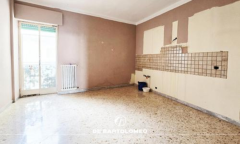 Via Cesare Battisti ...