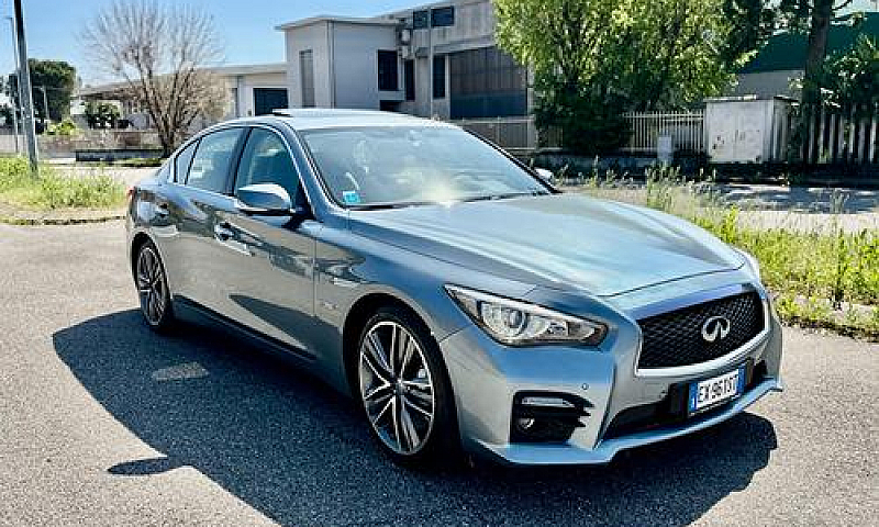 Infiniti Q50 S Hybri...