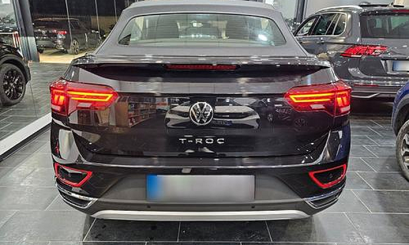 Volkswagen T-Roc Cab...