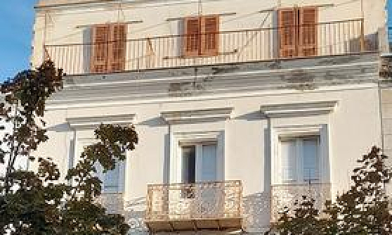 Intera Palazzina, So...