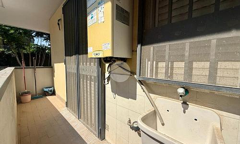 2 Locali A Caserta...
