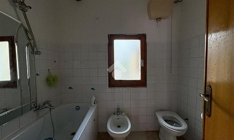 3 Locali A Cagliari...
