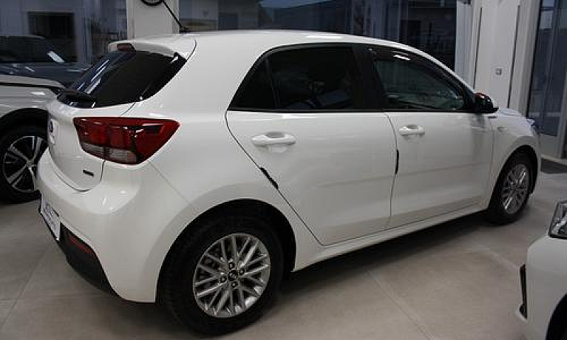 Kia Rio 1.4 Crdi 90C...