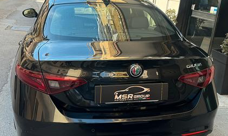 Alfa Romeo Giulia 2....