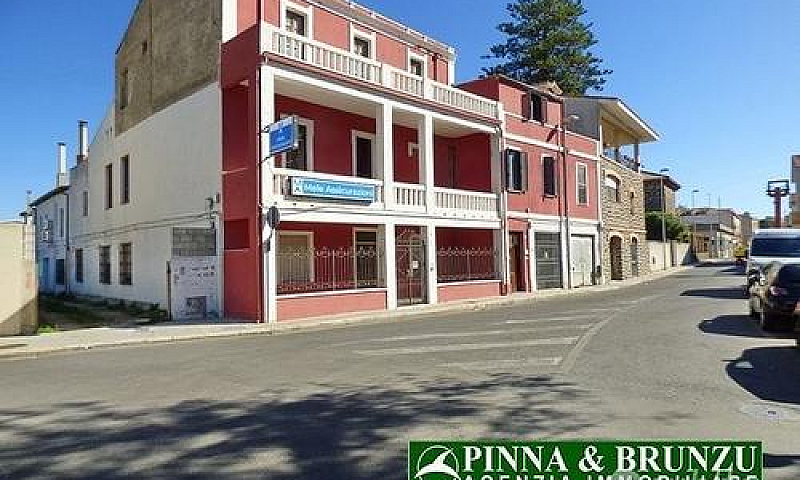 Oristano - Via Tharr...