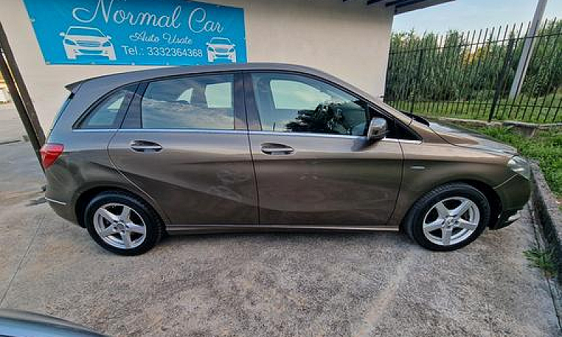 Mercedes-Benz B 180 ...