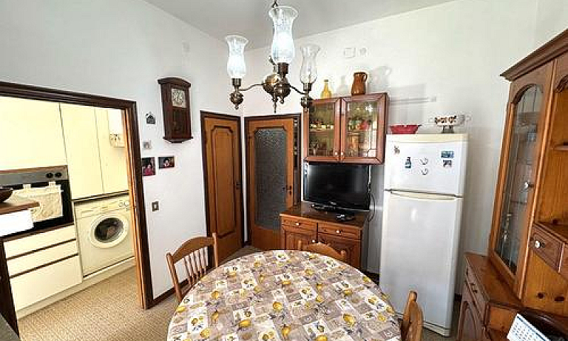 Appartamento Con Box...