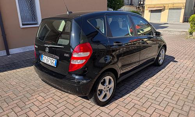 Mercedes-Benz A 180 ...