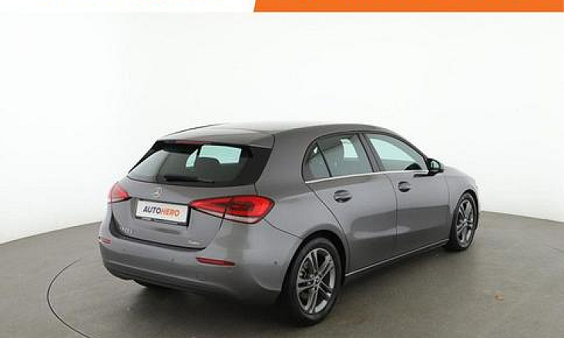 Mercedes-Benz A 220 ...