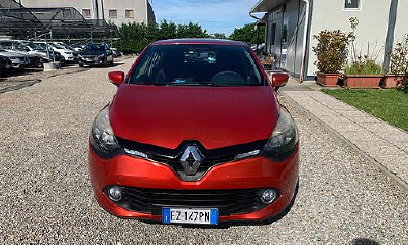 Renault Clio 1.2 75C...