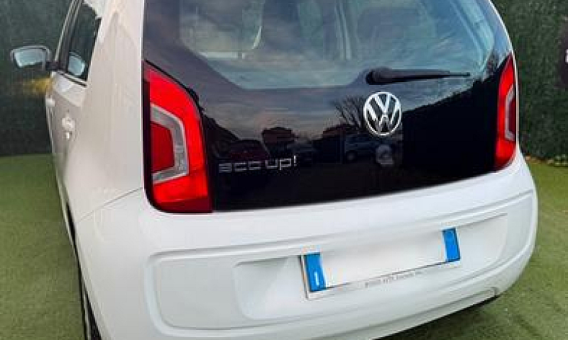 Volkswagen Up 2013 1...