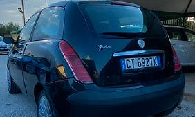 Lancia Ypsilon 1.2...