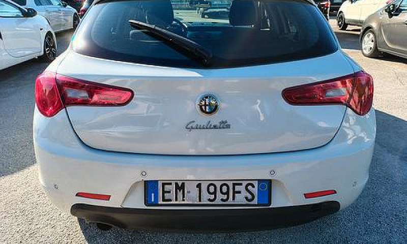 Alfa Romeo Giulietta...