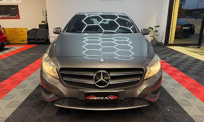 Mercedes-Benz A 180 ...