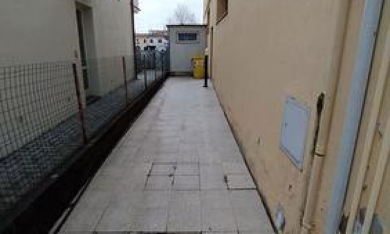 Appartamento Agliana...