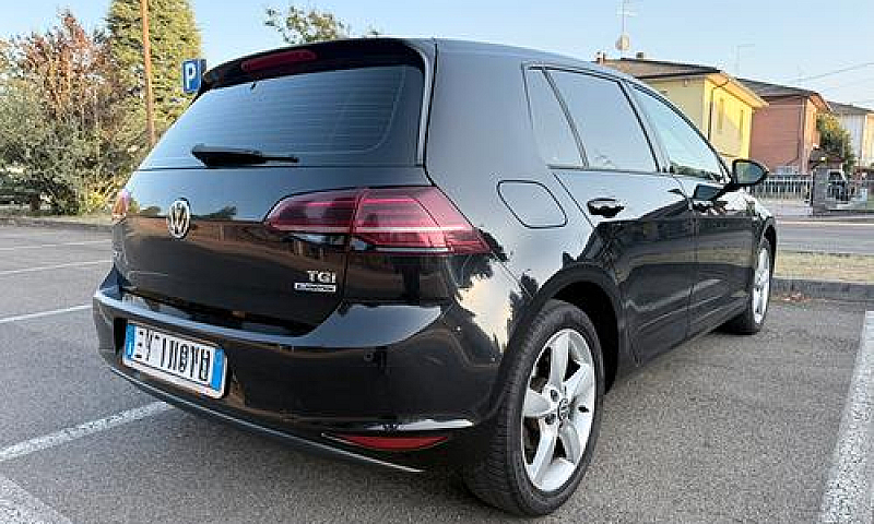 Volkswagen Golf A Me...