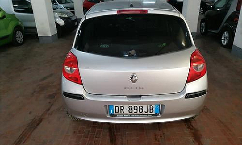 Renault Clio 1.2 16V...
