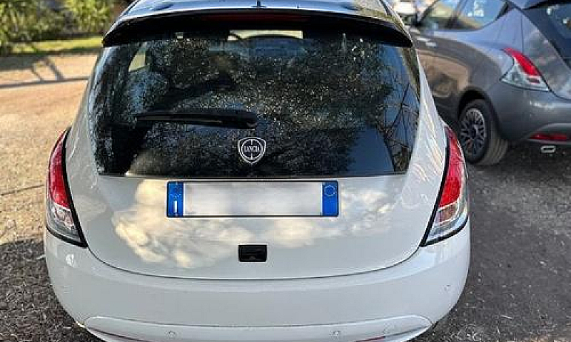 Lancia Ypsilon 1.0 F...