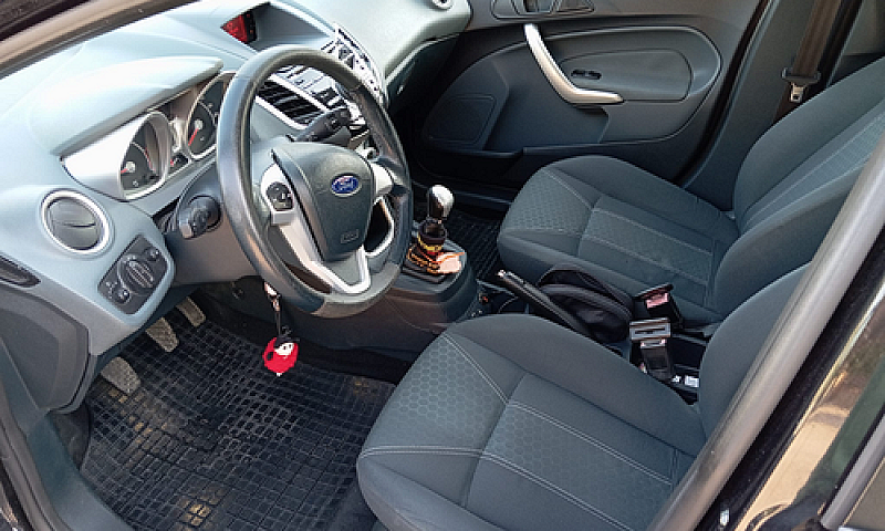 Ford Fiesta 1.4 Tdi...