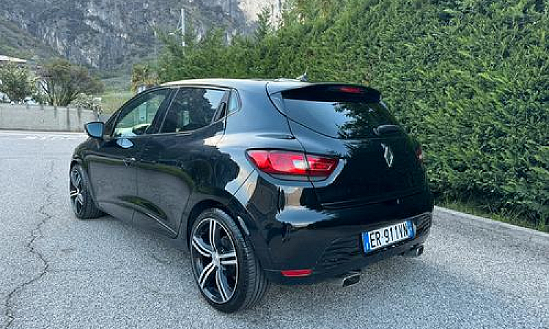 Renault Clio...