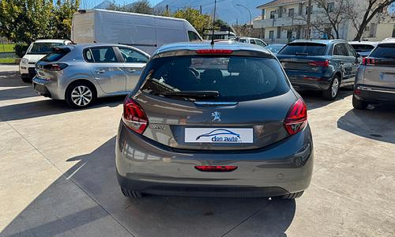 Peugeut 208 Allure 5...