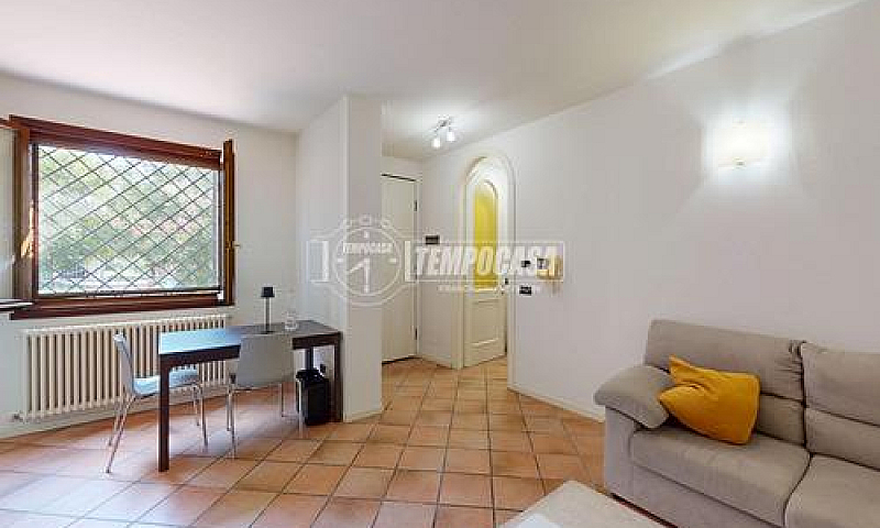 Rif: A022 Maisonette...