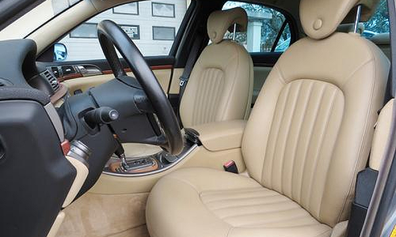 Lancia Thesis 3.0 V6...