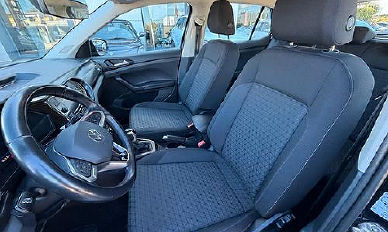 Volkswagen T-Cross 1...