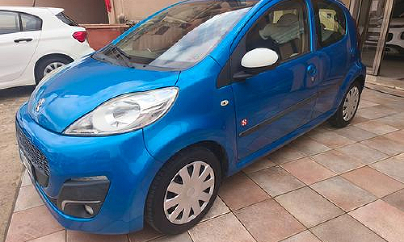 Peugeot 107 1.0 Benz...