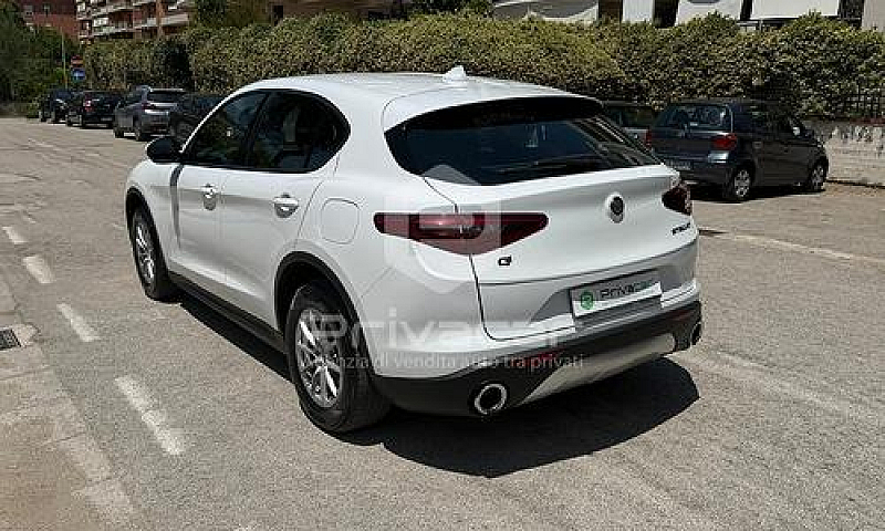 Alfa Romeo Stelvio 2...