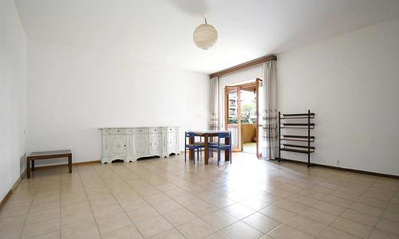 3 Locali A Cagliari...
