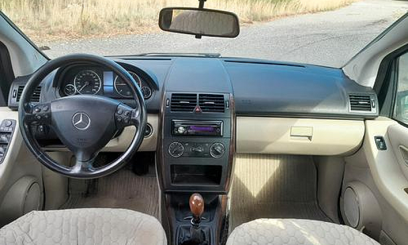 Mercedes-Benz A 180 ...
