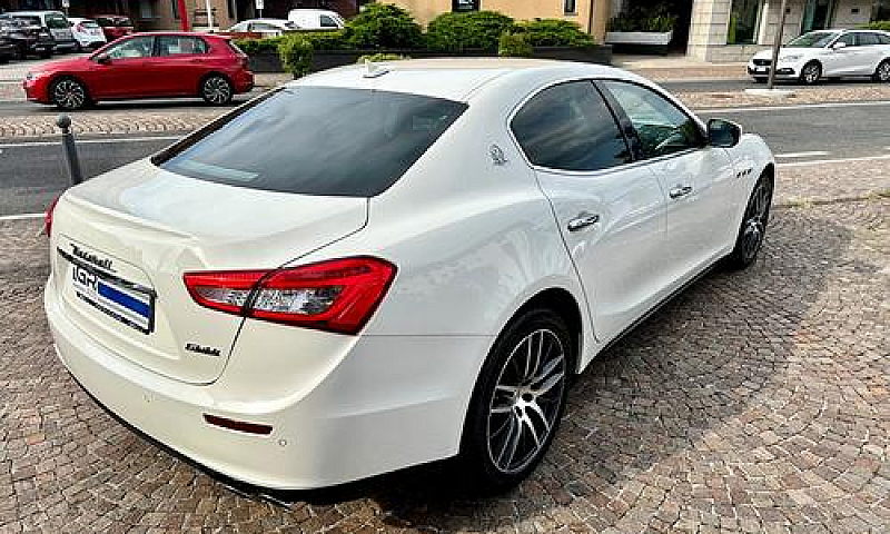 Maserati Ghibli 3.0D...