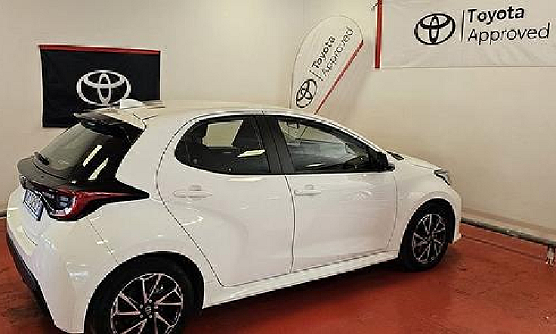 Toyota Yaris 1.5 Hyb...