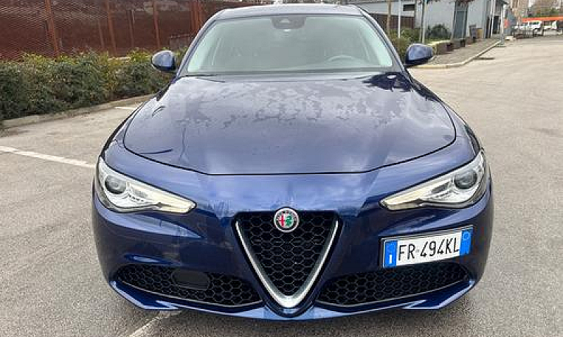 Alfa Romeo Giulia 2....