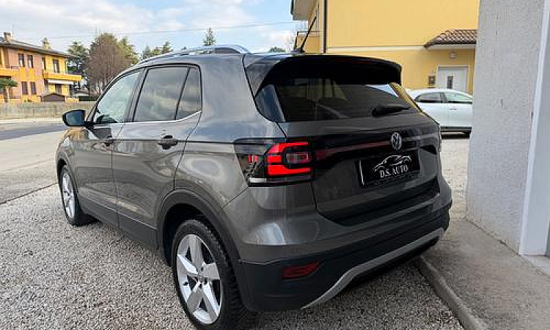 Volkswagen T-Cross 1...