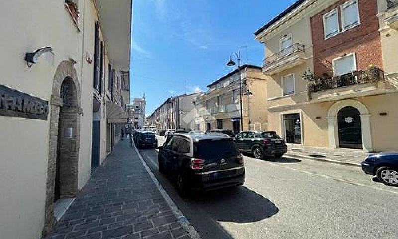 2 Locali A Assisi...