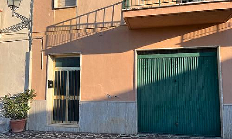 Appartamento Con Box...
