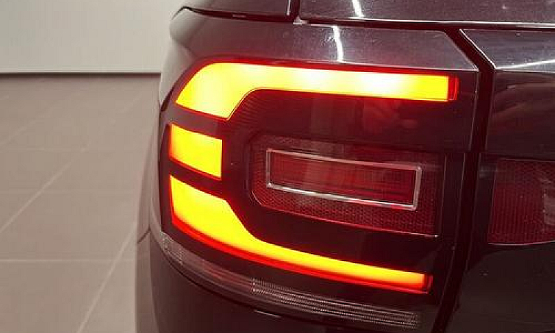 Volkswagen T-Cross S...