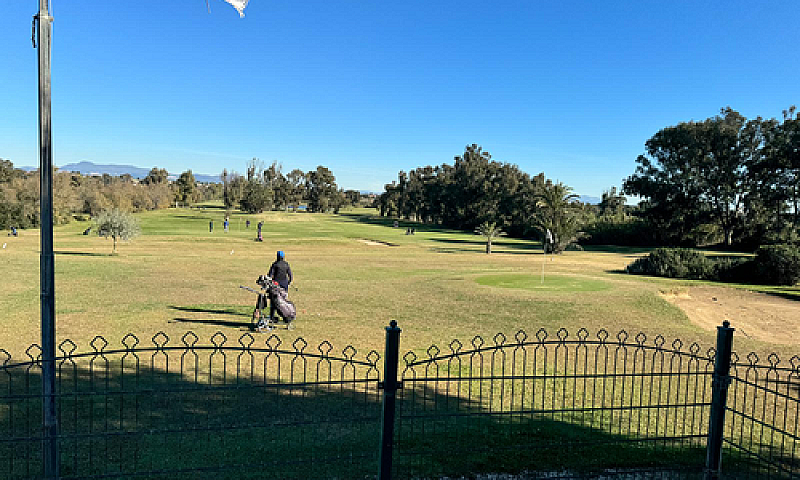 Golf Resident Club...
