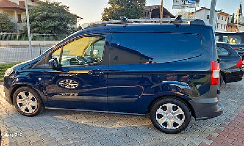 Ford Transit Courier...