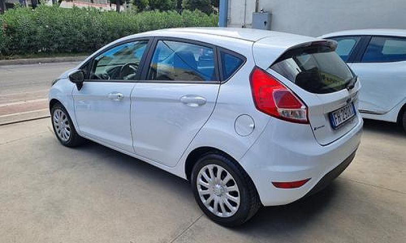 Ford Fiesta Plus 1.5...
