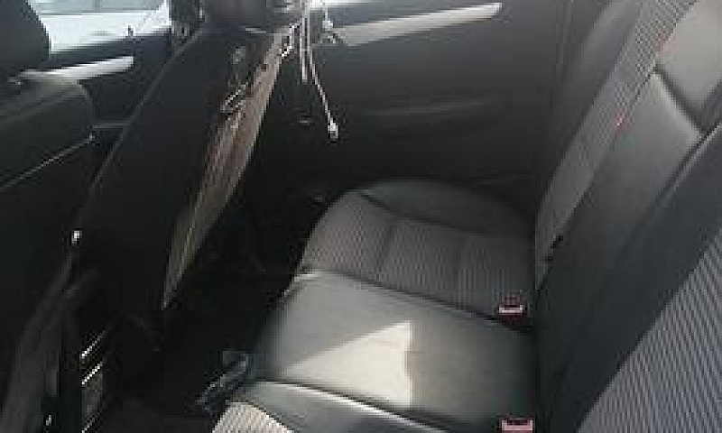Mercedes-Benz B 180 ...