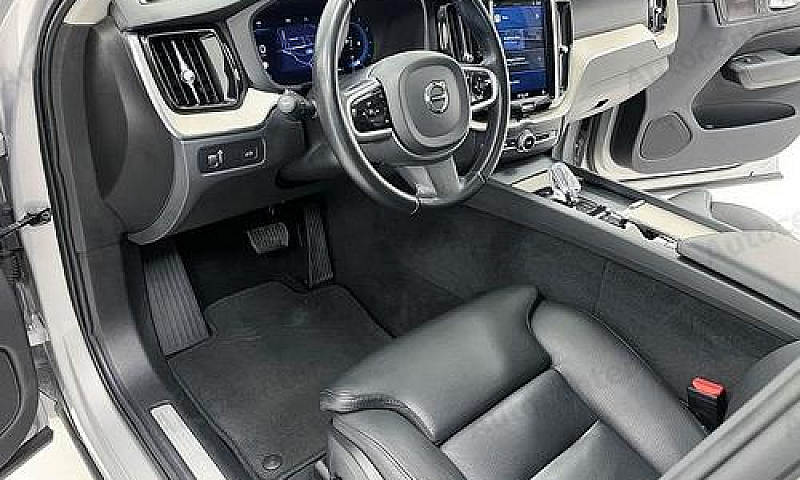 Volvo Xc60 B5 (D) Aw...