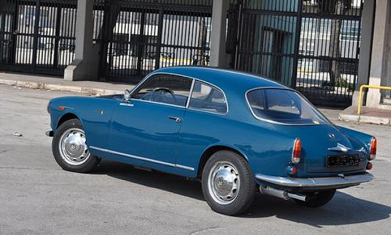 Alfa Romeo Giulietta...
