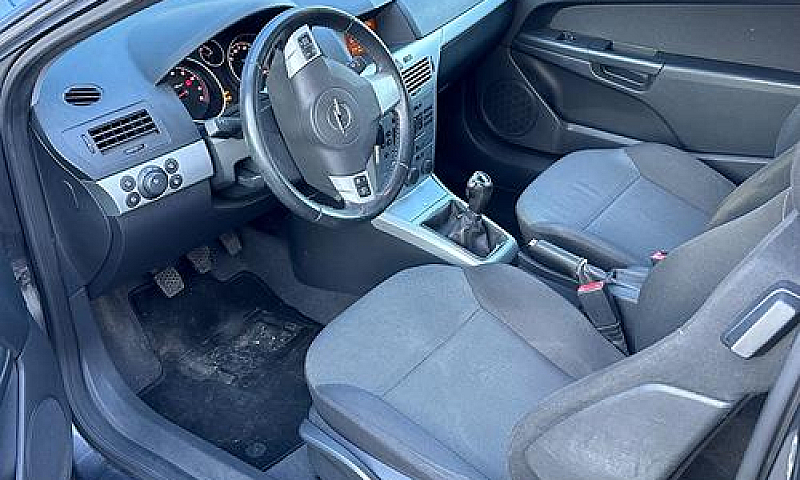 Opel Astra 1.4 100Cv...