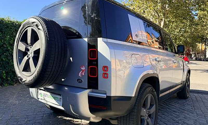 Land Rover Defender ...