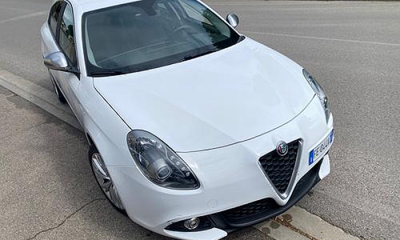Alfa Romeo Giulietta...