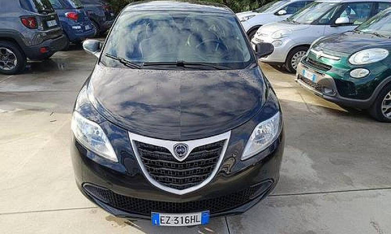 Lancia Ypsilon 1.2Gp...